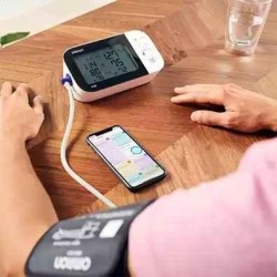 Tensiomètre électronique connecté - OMRON M7 IT